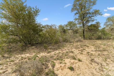 174 Adcock Lane Somerset TX 78069