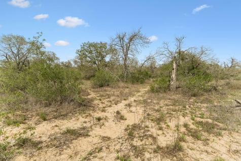 174 Adcock Lane Somerset TX 78069