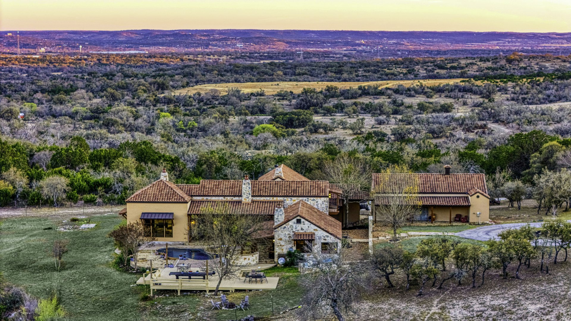 164 Camino Del Reserve Lane Comfort TX 78013