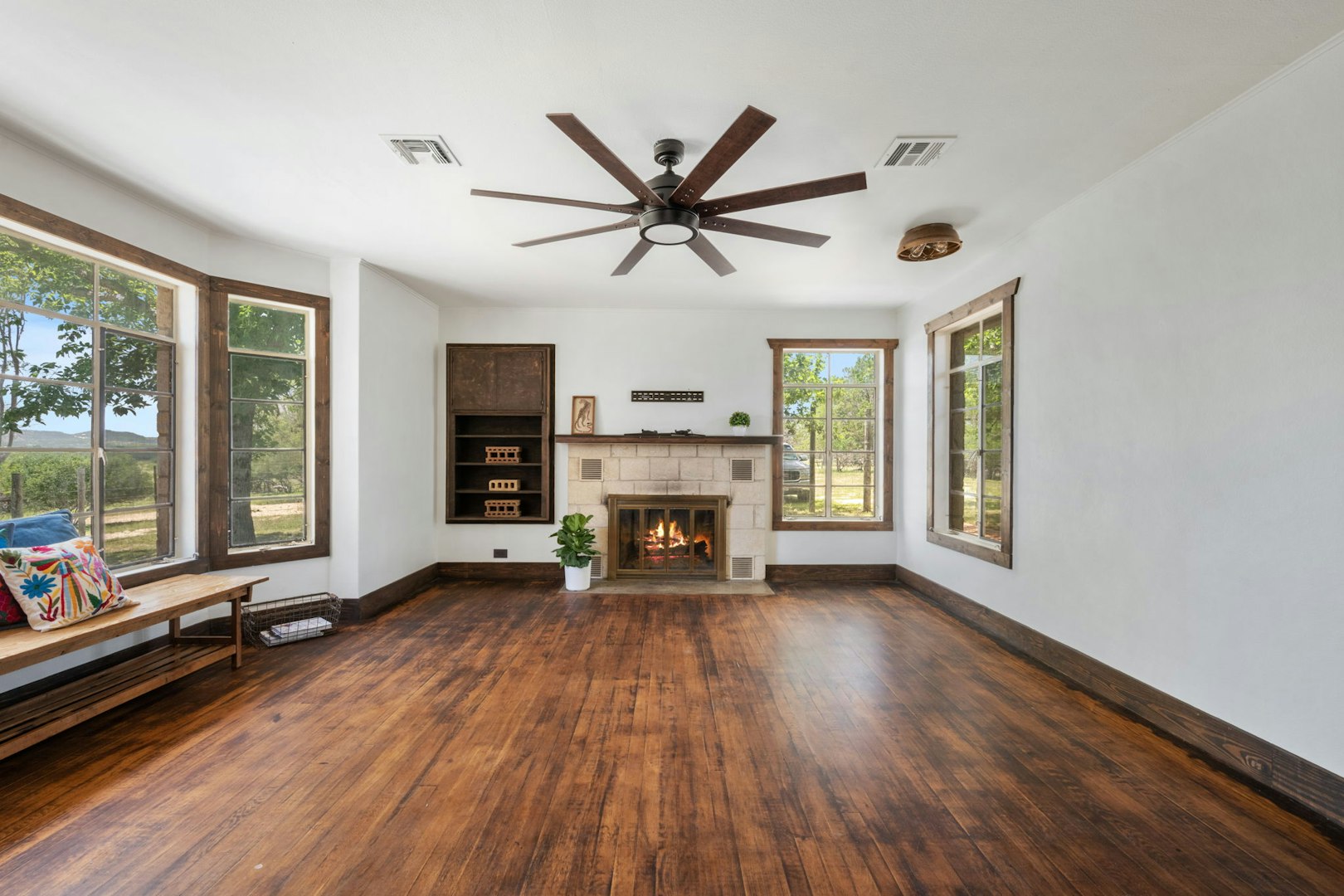 13132 Texas Highway 16 Medina TX 78055