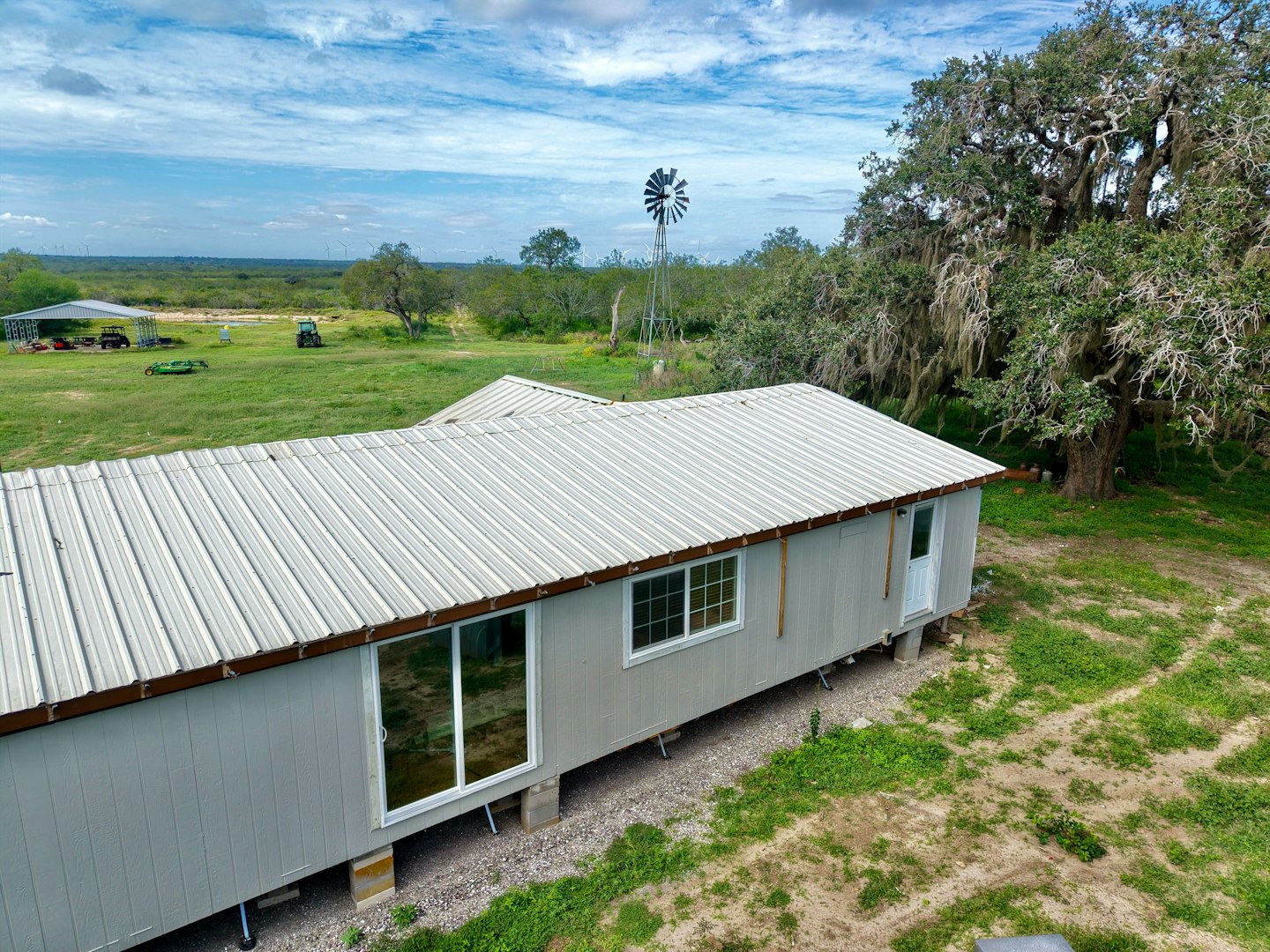 10255 County Road 113 Pettus TX 78146