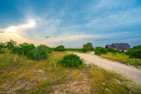 225 Valley View Road Comfort TX 78013