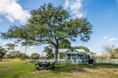 16297-1 Texas 111 Yoakum TX 77995