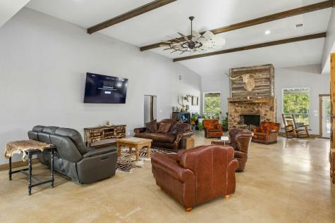 105 Dillard Lane Bergheim TX 78004