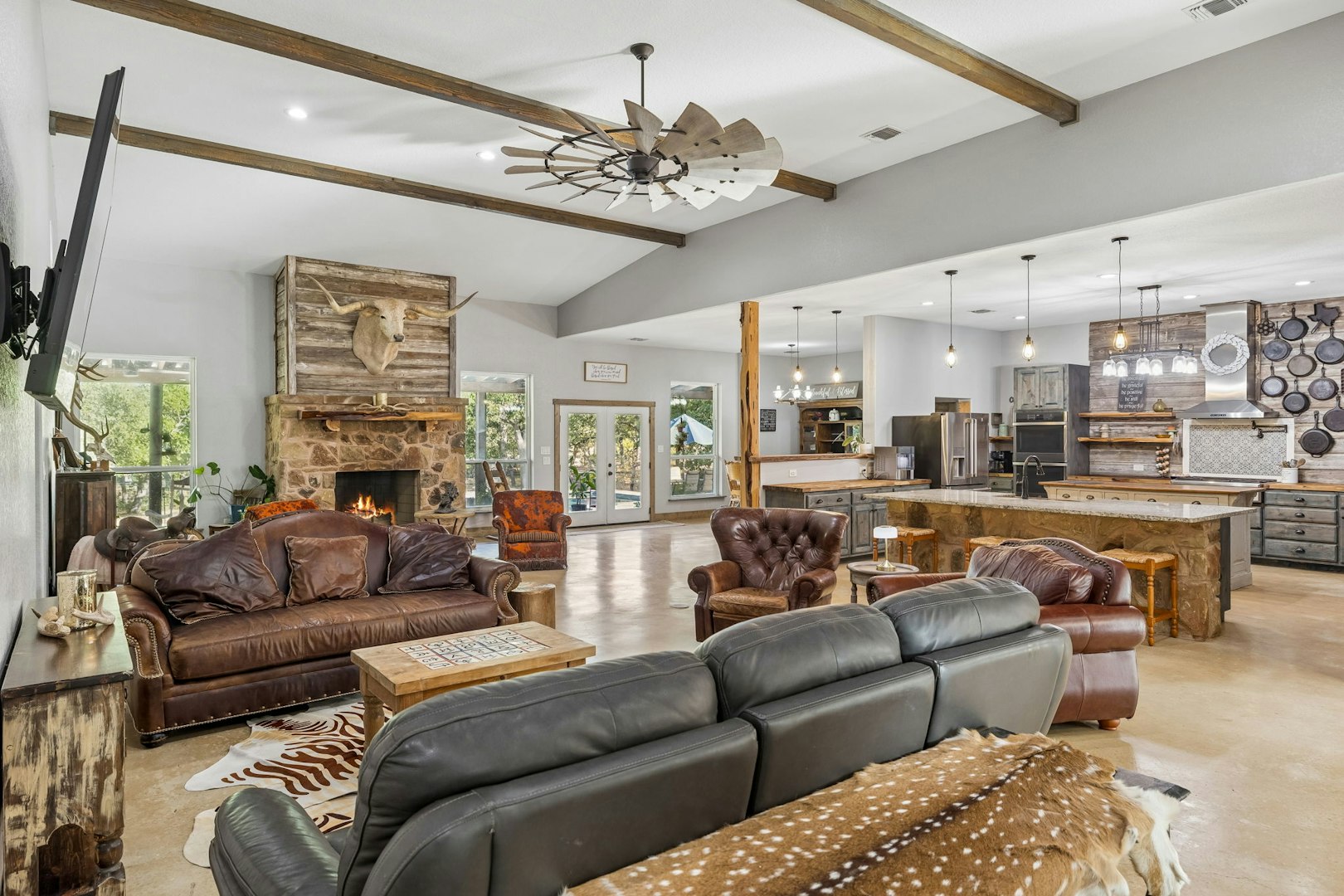 105 Dillard Lane Bergheim TX 78004
