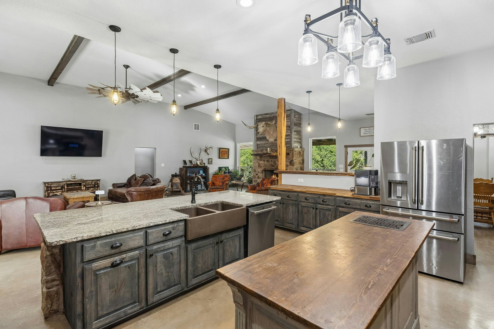 105 Dillard Lane Bergheim TX 78004
