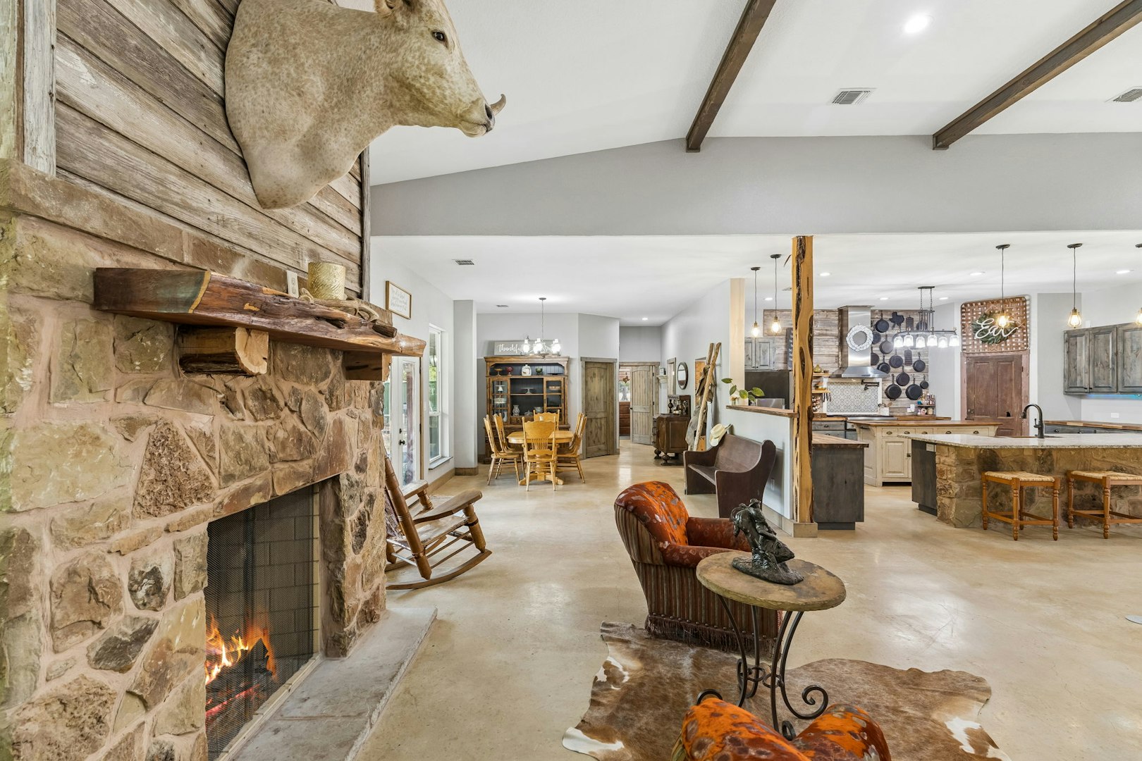 105 Dillard Lane Bergheim TX 78004