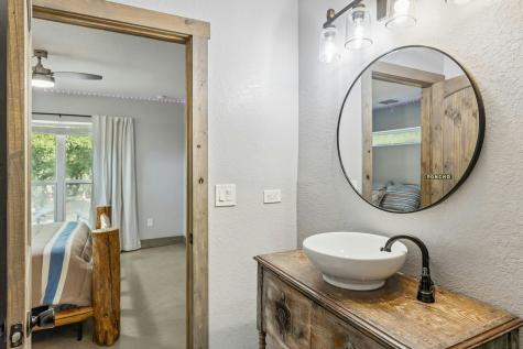 105 Dillard Lane Bergheim TX 78004
