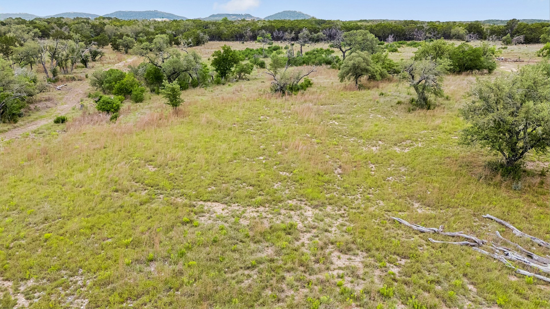 997 Gw Edwards Lane Pipe Creek TX 78063