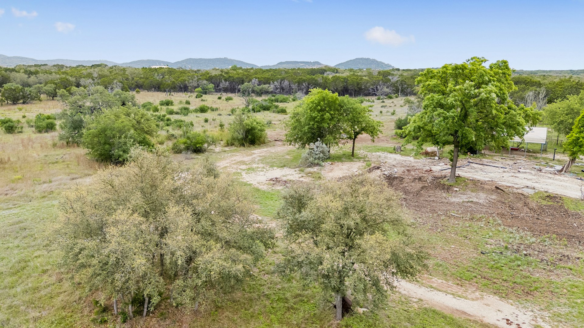 997 Gw Edwards Lane Pipe Creek TX 78063