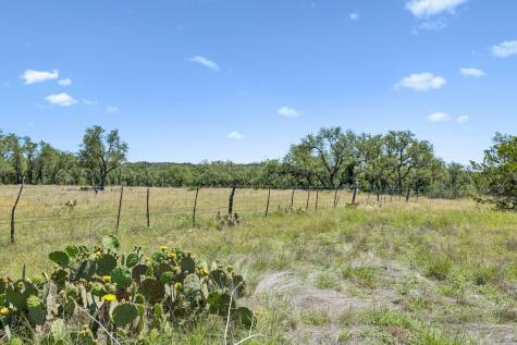 888 Wofford Road London TX 76854