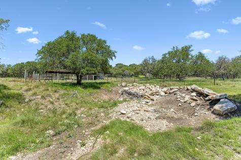 888 Wofford Road London TX 76854
