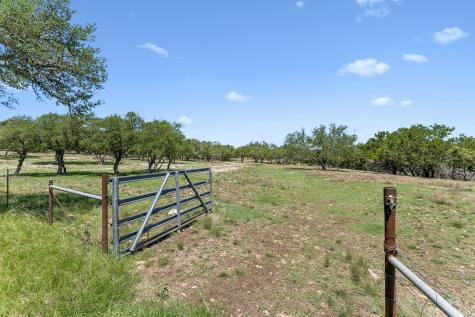 888 Wofford Road London TX 76854