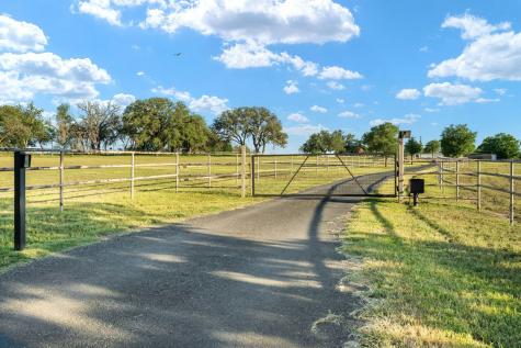 25 Zoeller Lane Boerne TX 78006