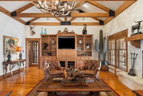 521 Bluff Creek Road North Center Point TX 78010