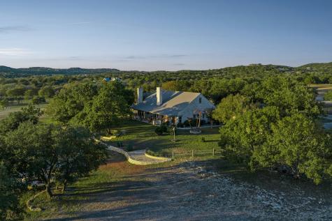 521 Bluff Creek Road North Center Point TX 78010