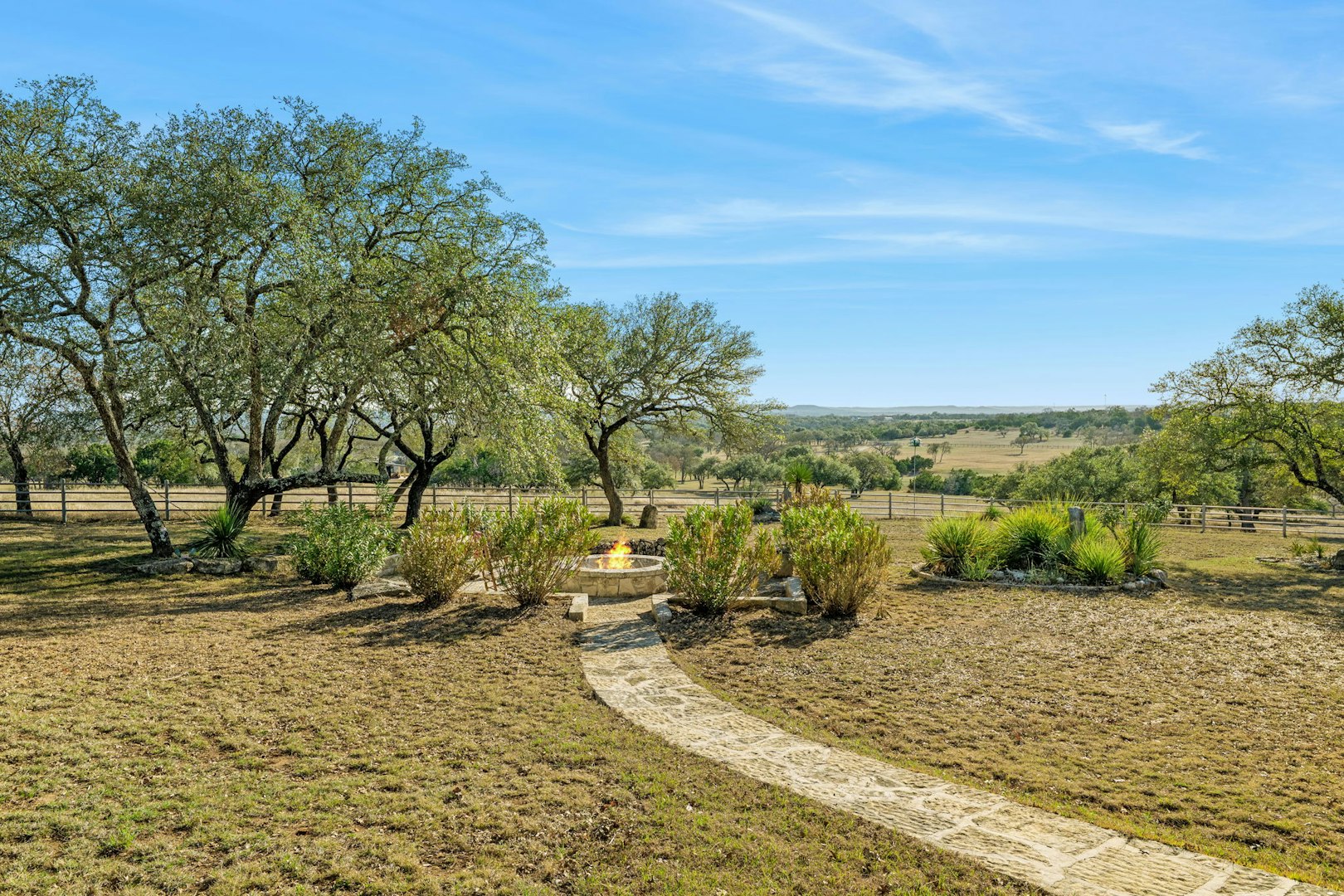 521 Bluff Creek Road North Center Point TX 78010