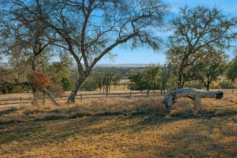 521 Bluff Creek Road North Center Point TX 78010