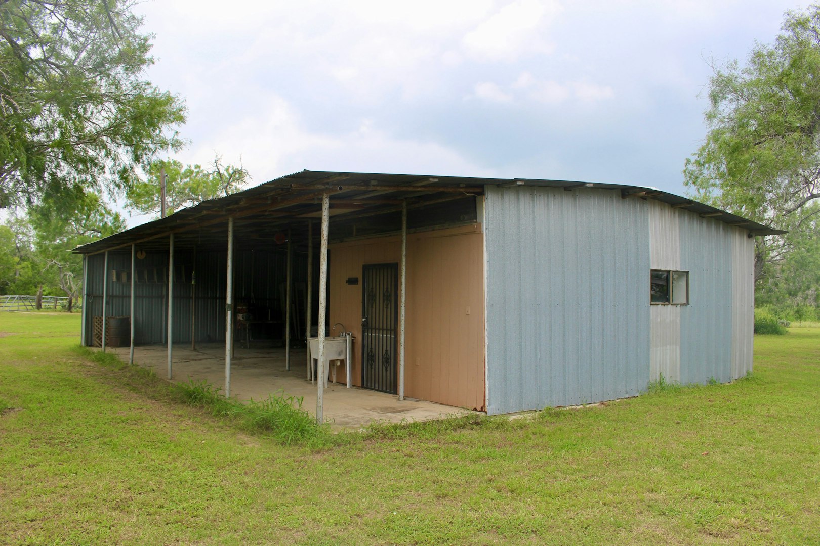 3 Gansky Lane Pleasanton TX 78064