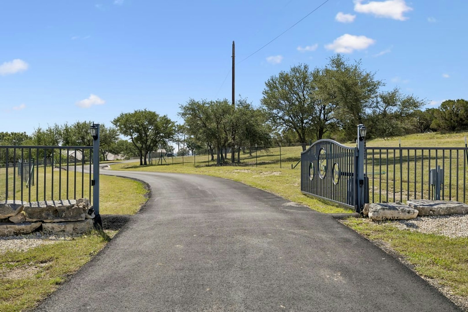 415 Hidden Hills Ranch Road Camp Verde TX 78010
