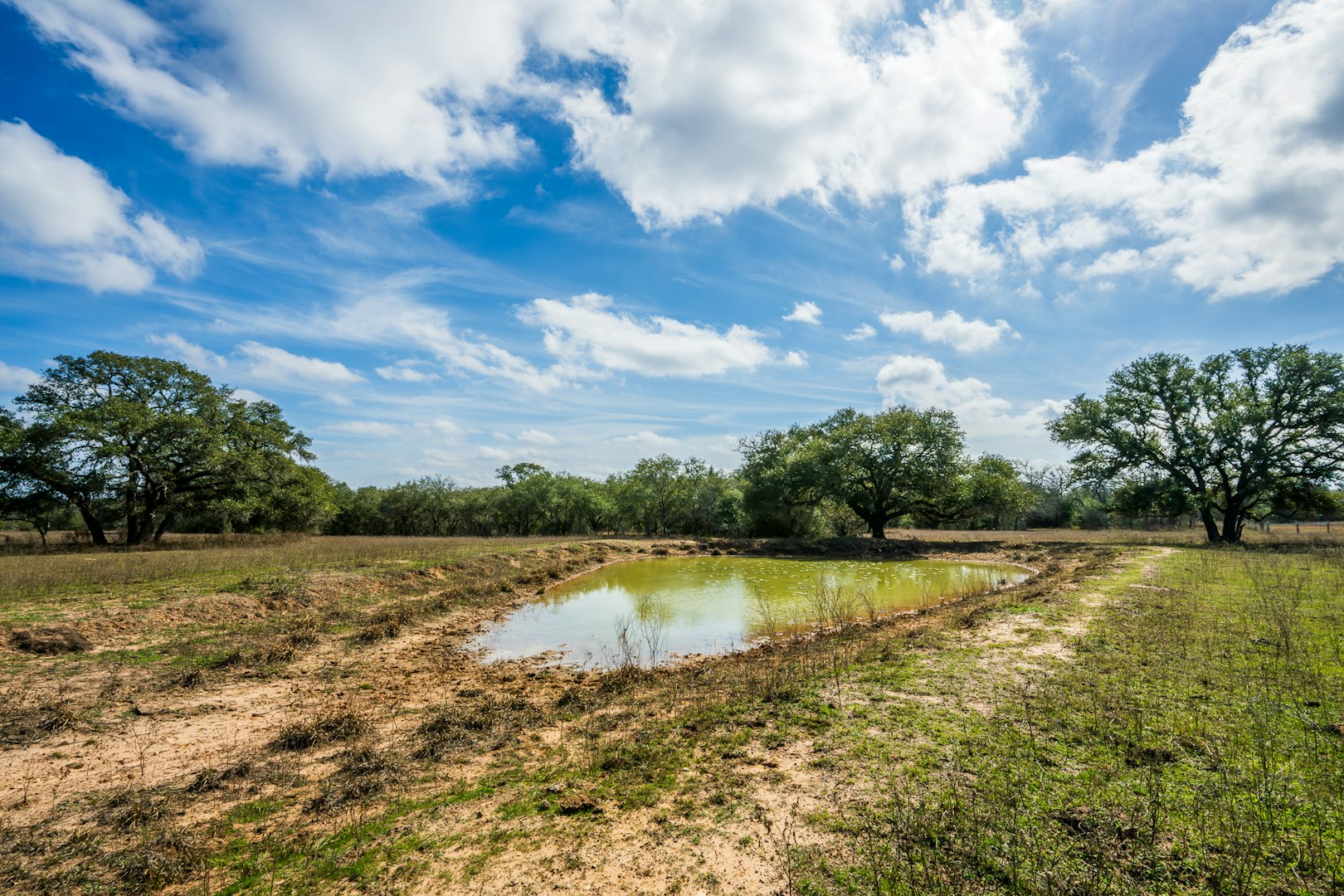 16297b Tx- 111 Yoakum TX 77995