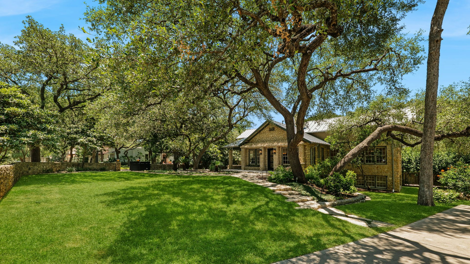 601 Castano Avenue San Antonio TX 78209