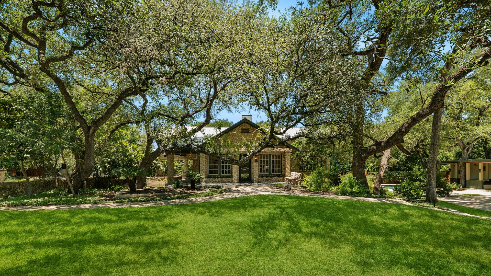 601 Castano Avenue San Antonio TX 78209
