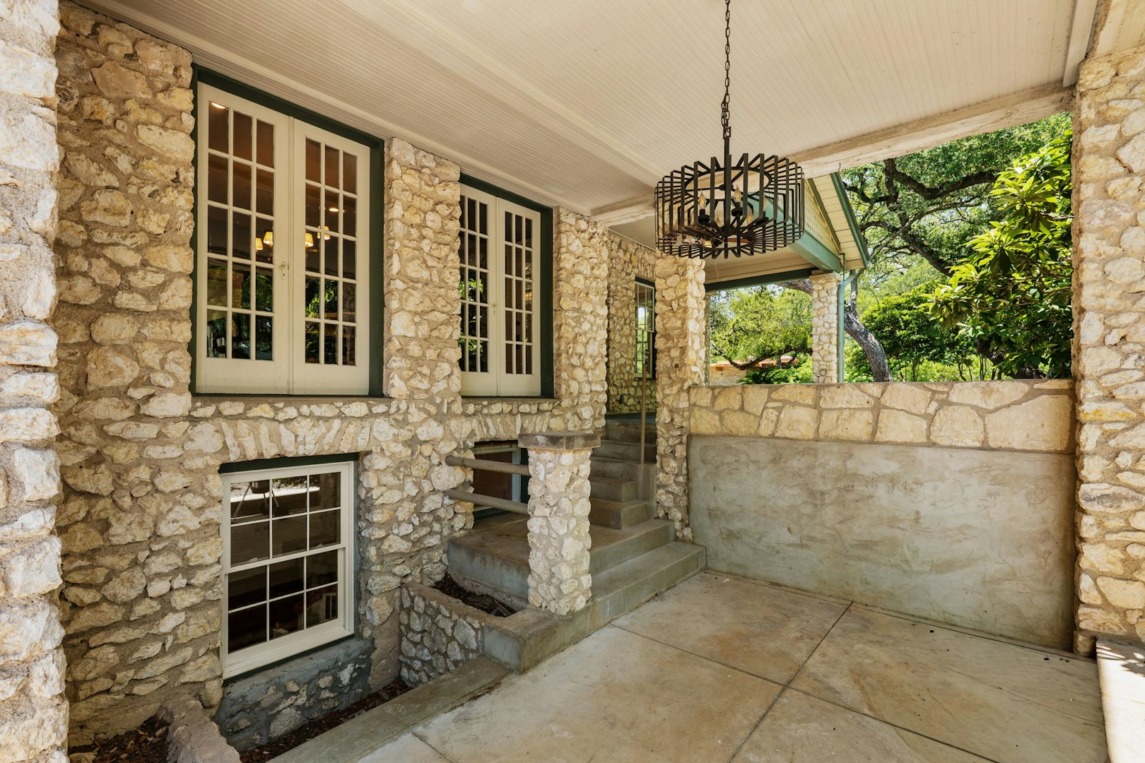 601 Castano Avenue San Antonio TX 78209