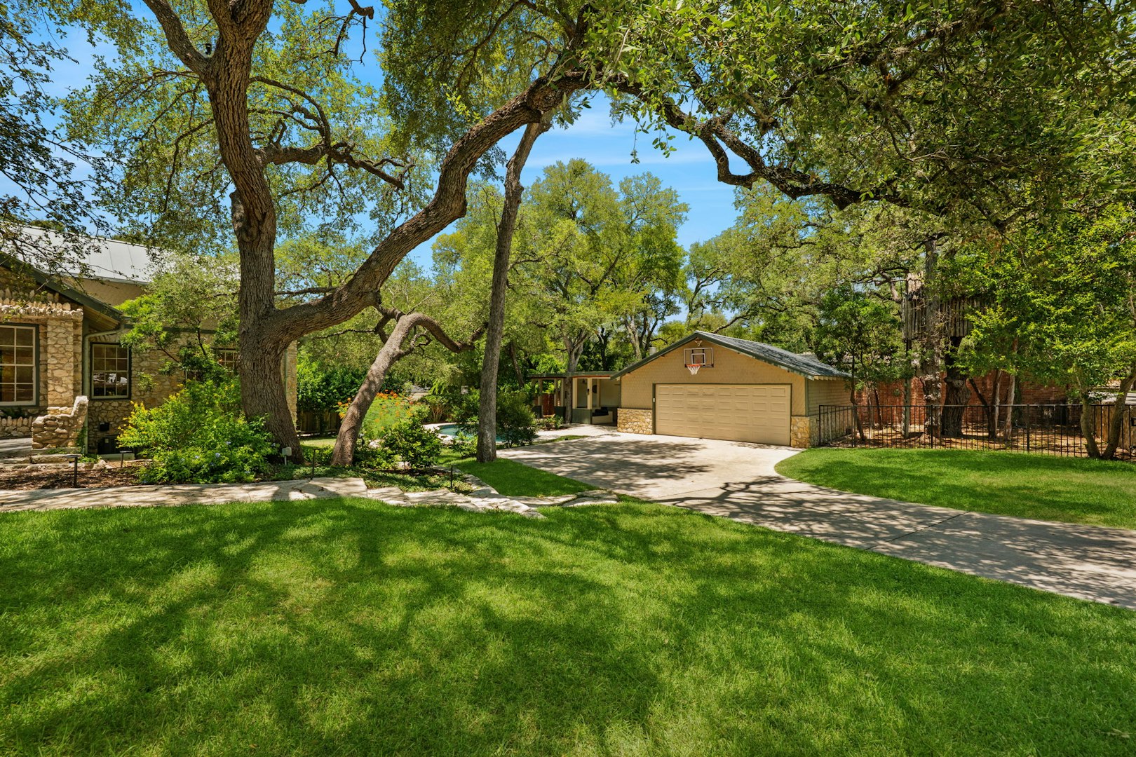 601 Castano Avenue San Antonio TX 78209