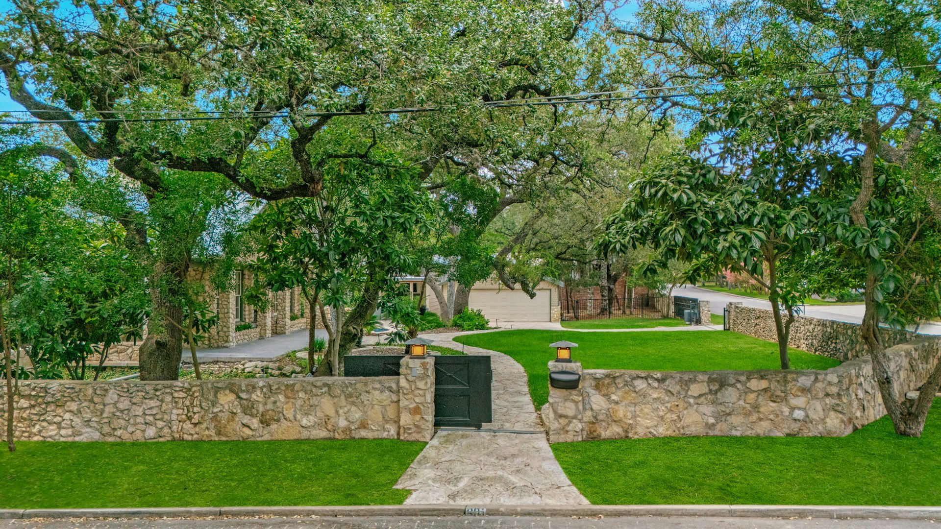 601 Castano Avenue San Antonio TX 78209