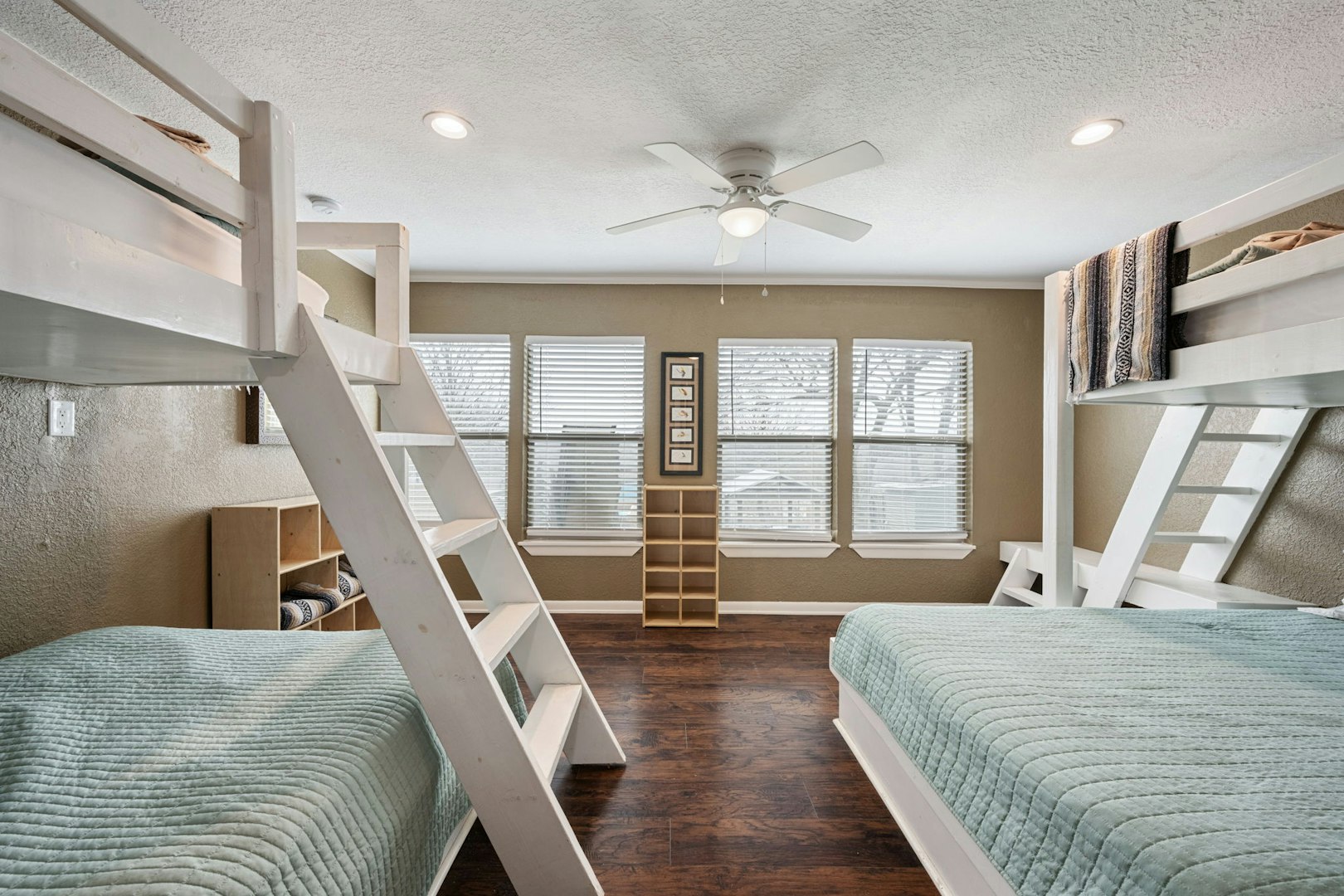 5987 Texas 27 Center Point TX 78010