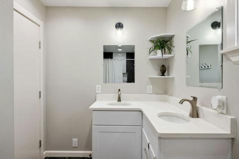 5987 Texas 27 Center Point TX 78010