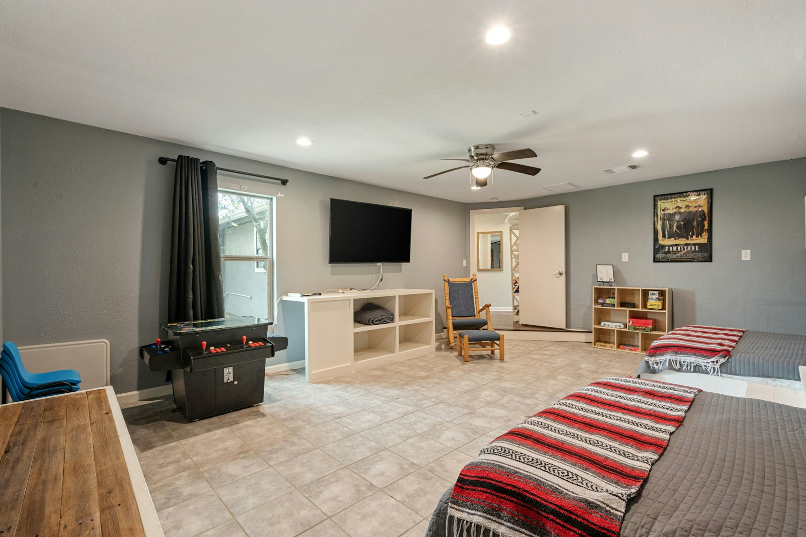 5987 Texas 27 Center Point TX 78010