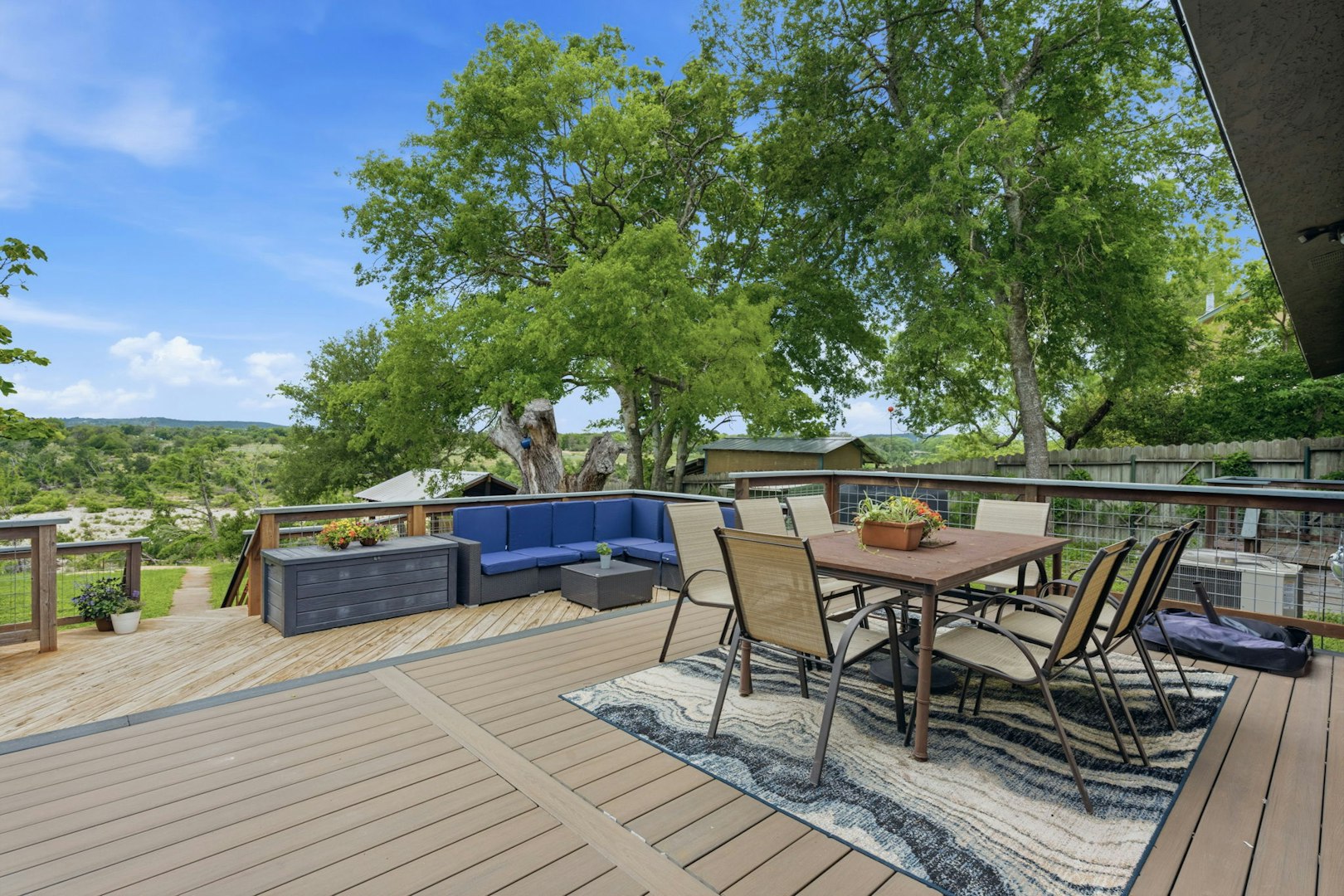 5987 Texas 27 Center Point TX 78010