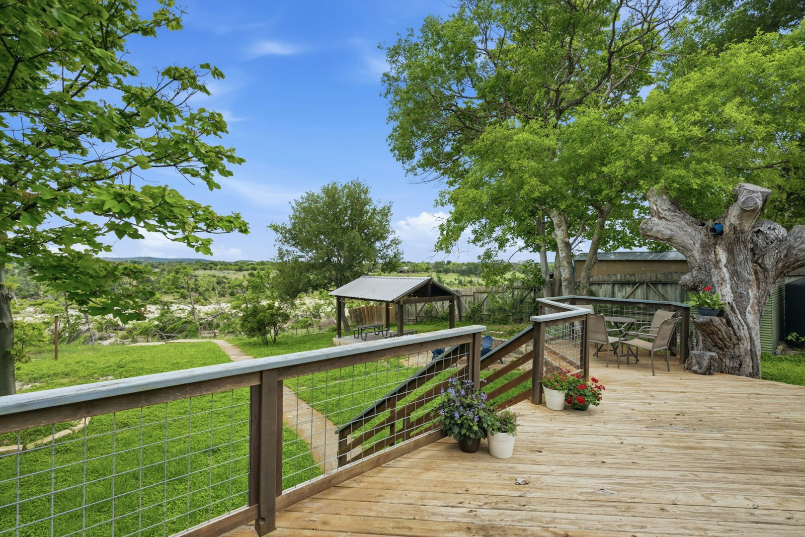 5987 Texas 27 Center Point TX 78010