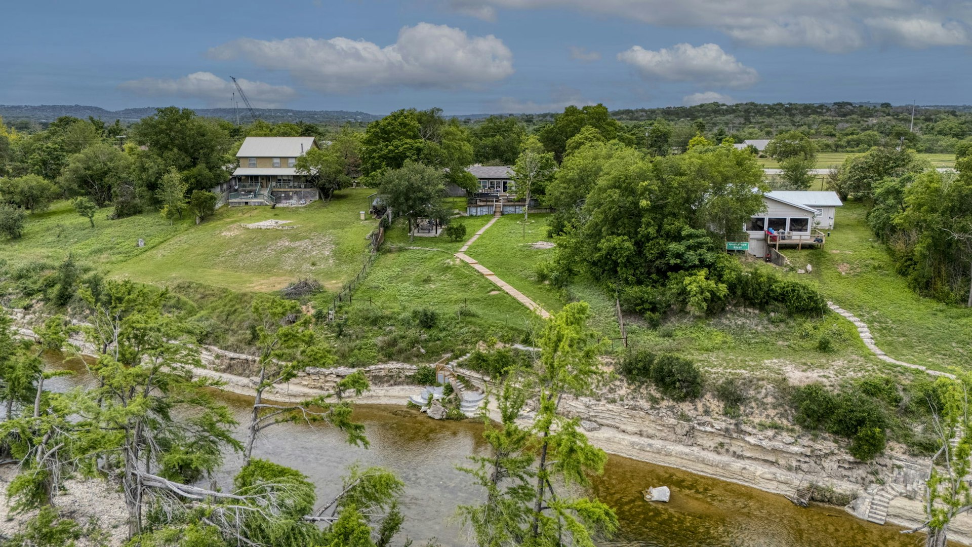 5987 Texas 27 Center Point TX 78010