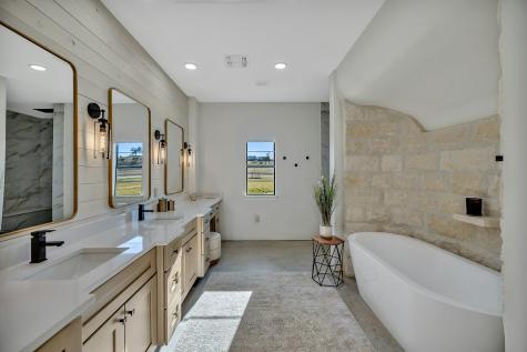 130 Overlook Drive Fredericksburg TX 78624