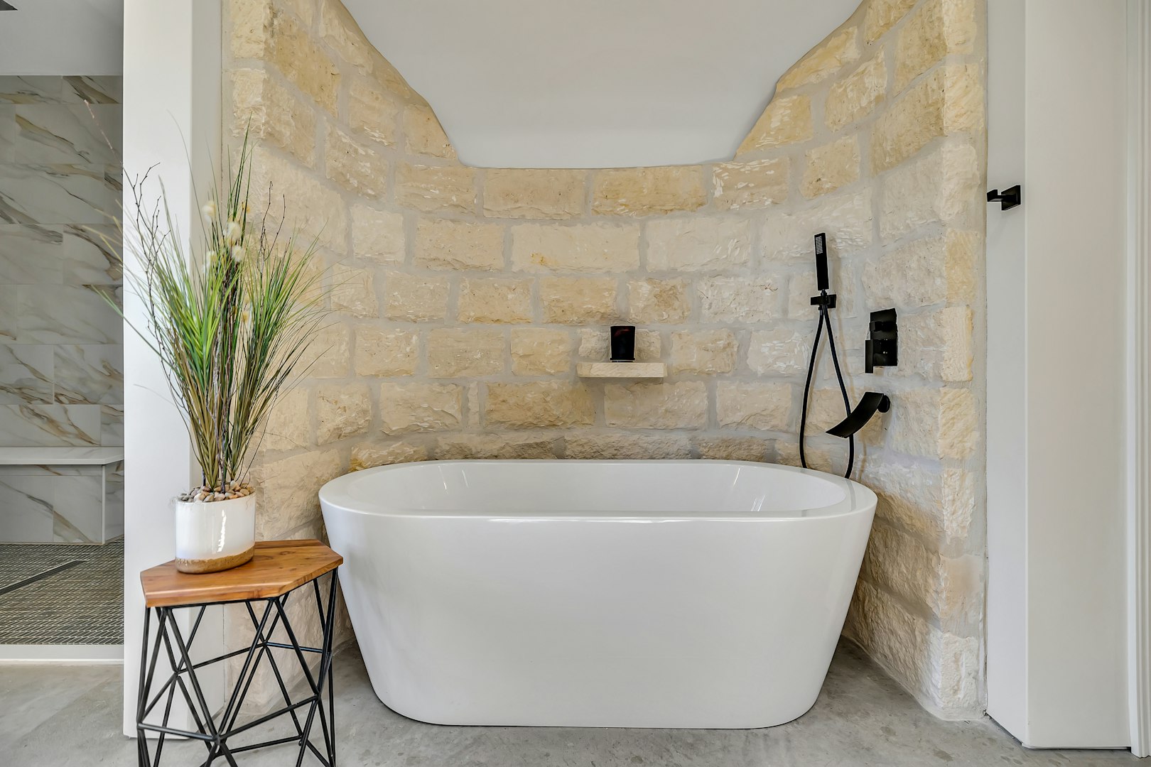 130 Overlook Drive Fredericksburg TX 78624