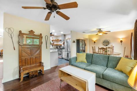 532 North School Street Boerne TX 78006