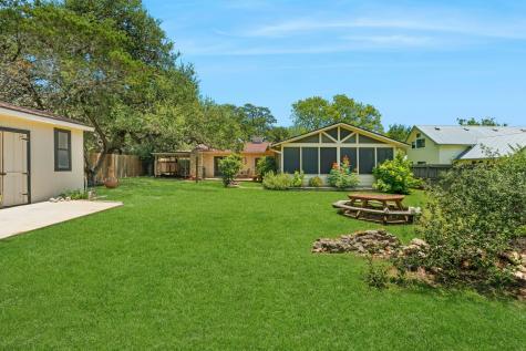 532 North School Street Boerne TX 78006