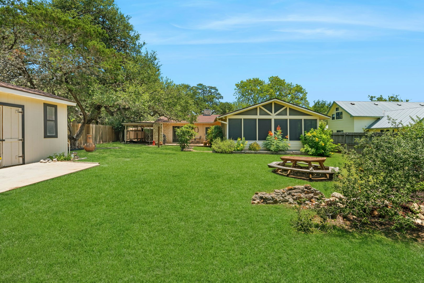 532 North School Street Boerne TX 78006