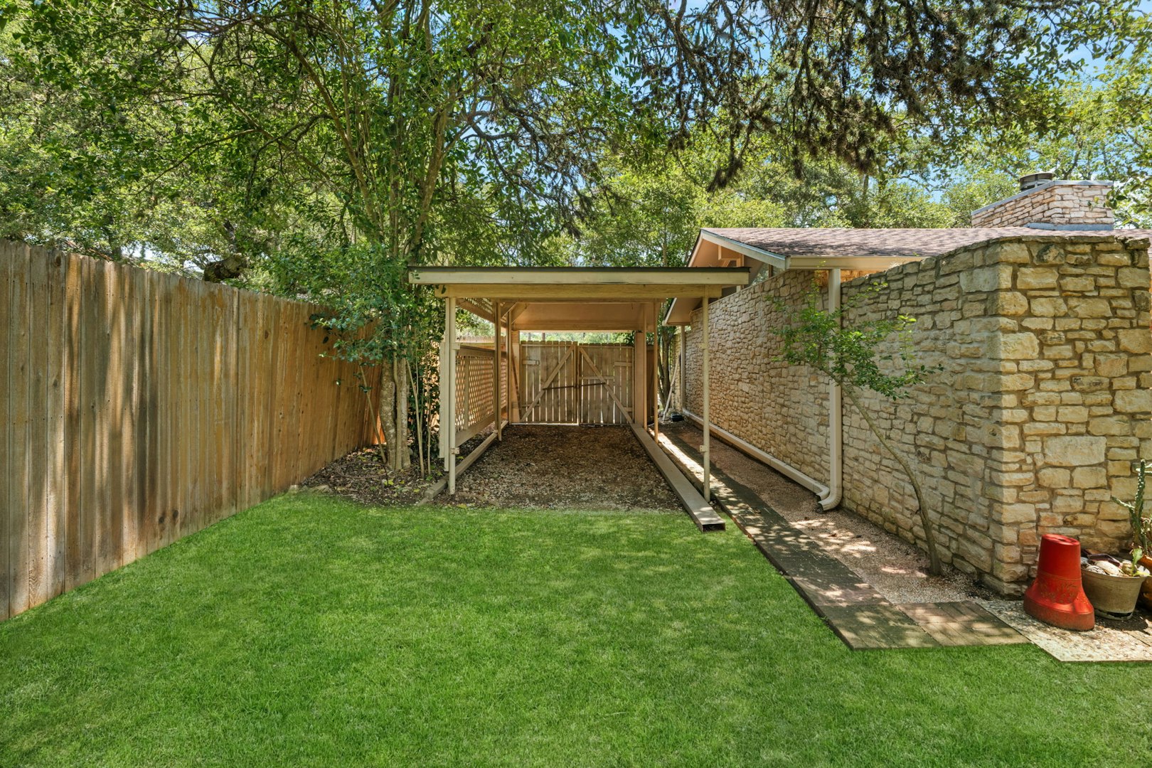 532 North School Street Boerne TX 78006