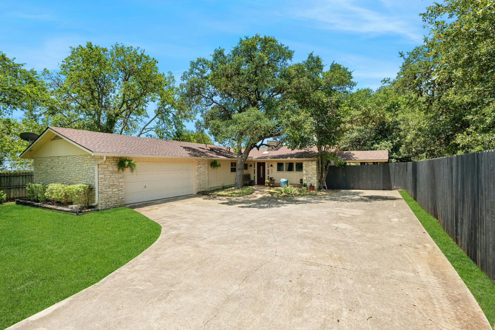 532 North School Street Boerne TX 78006