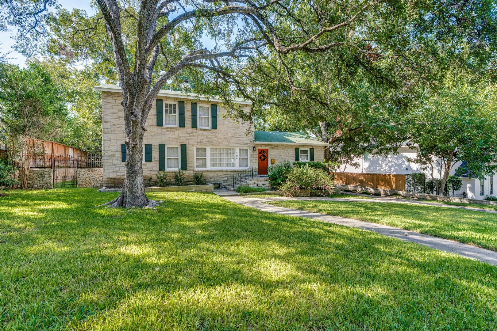 204 Ridgemont Avenue Terrell Hills TX 78209