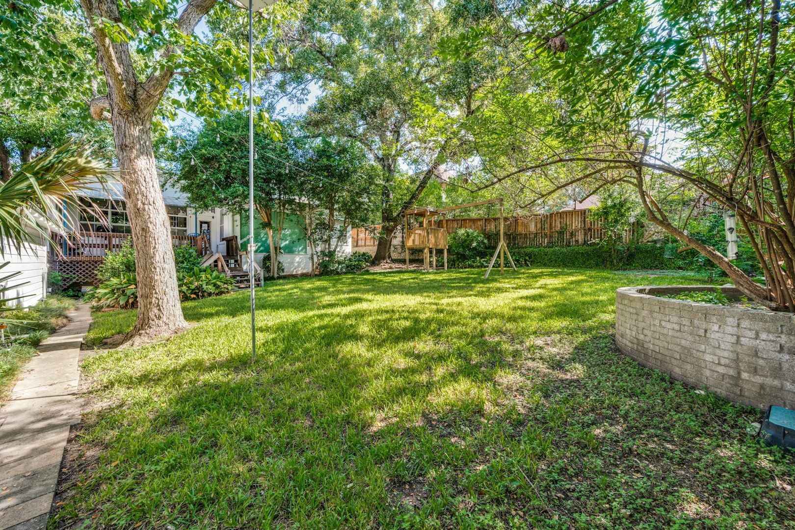 204 Ridgemont Avenue Terrell Hills TX 78209