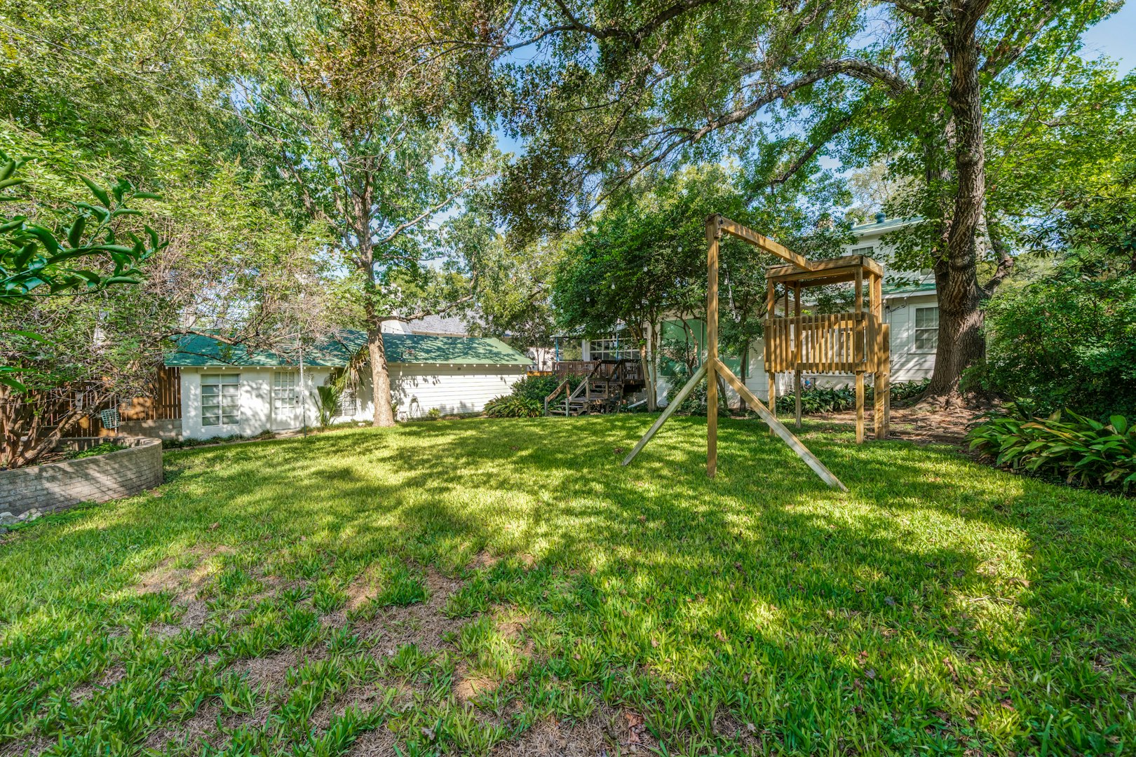 204 Ridgemont Avenue Terrell Hills TX 78209