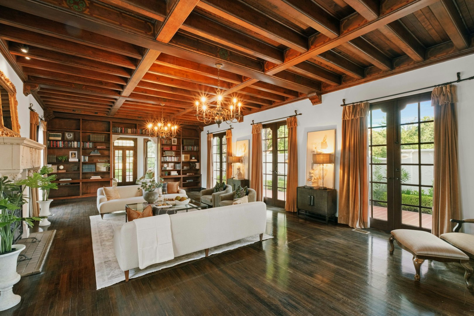 131 West Lynwood Avenue San Antonio TX 78212