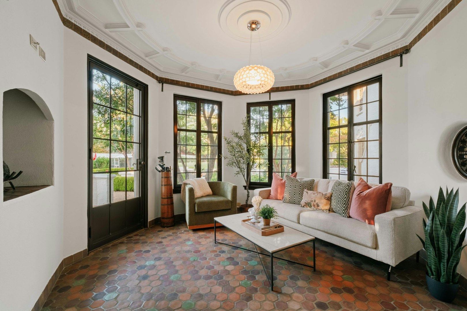 131 West Lynwood Avenue San Antonio TX 78212