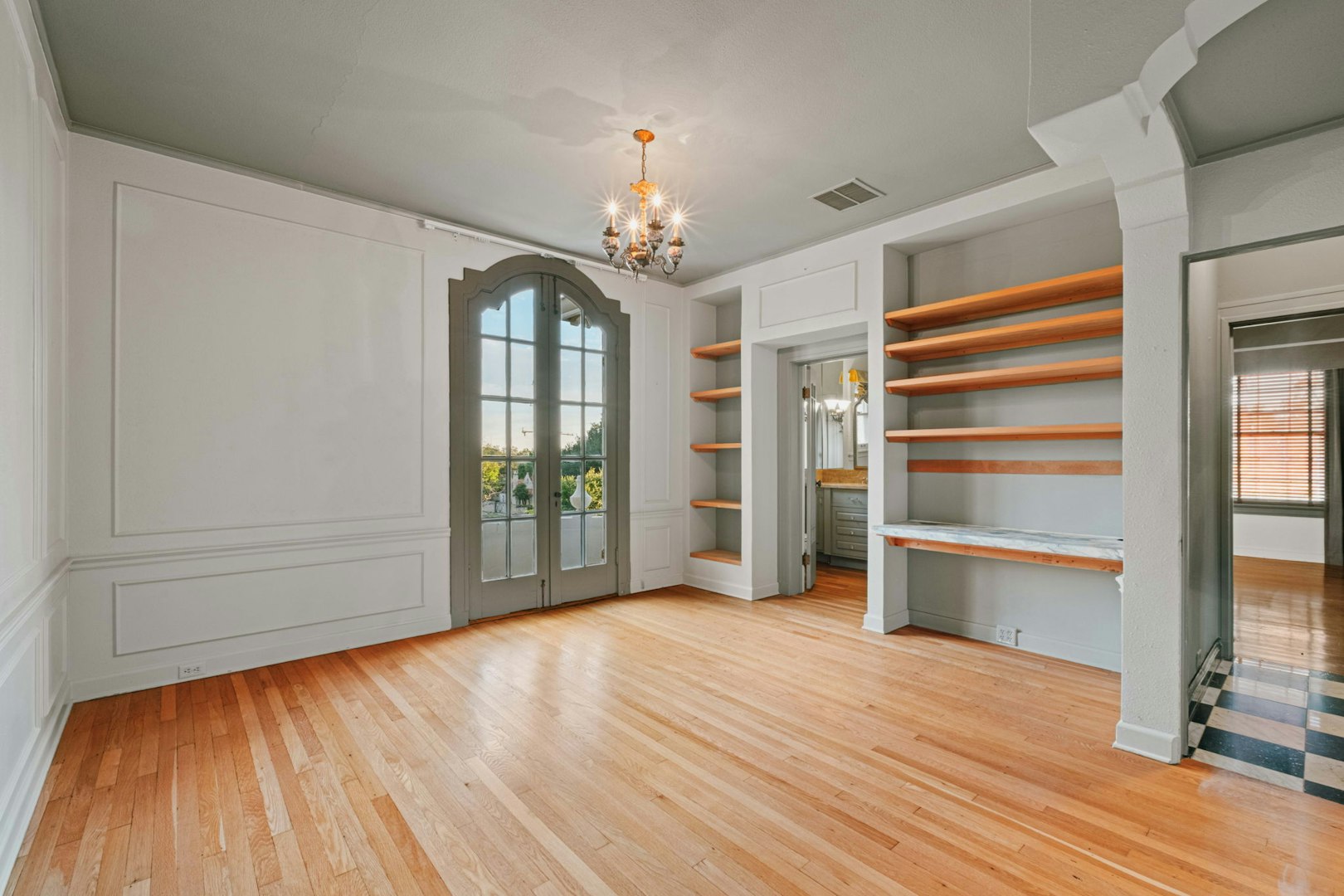 131 West Lynwood Avenue San Antonio TX 78212