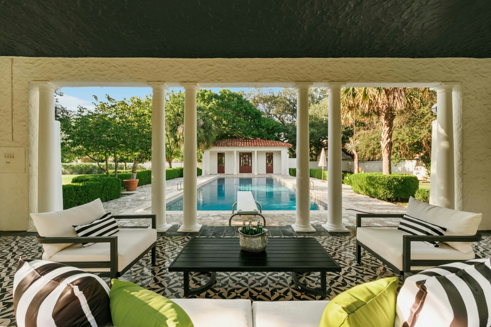 131 West Lynwood Avenue San Antonio TX 78212